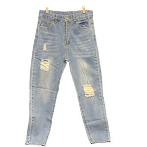 𝅺shein- high waisted lightly distressed jeans
